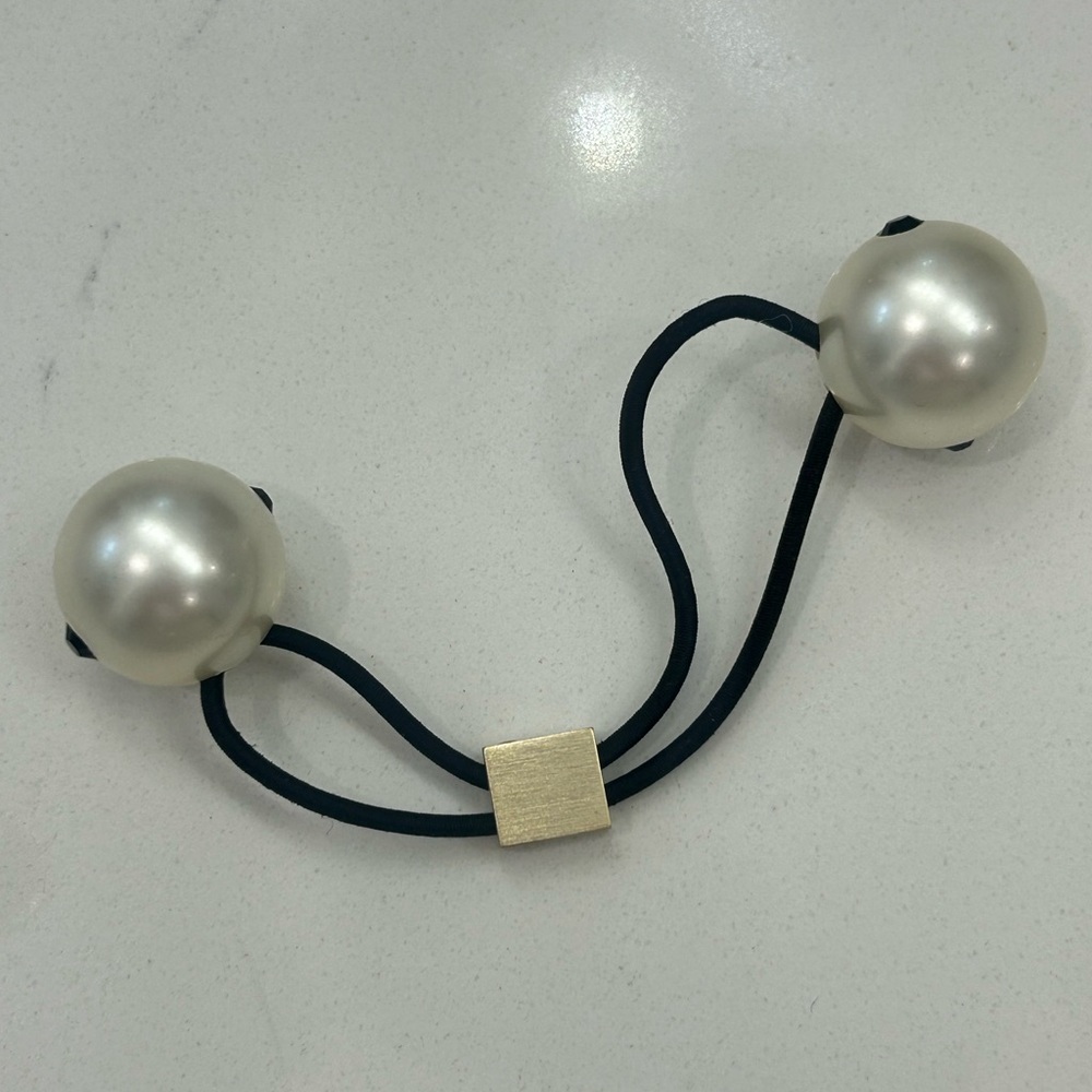 Pearl Faux Pearl Hairtie - Picture 3 of 5